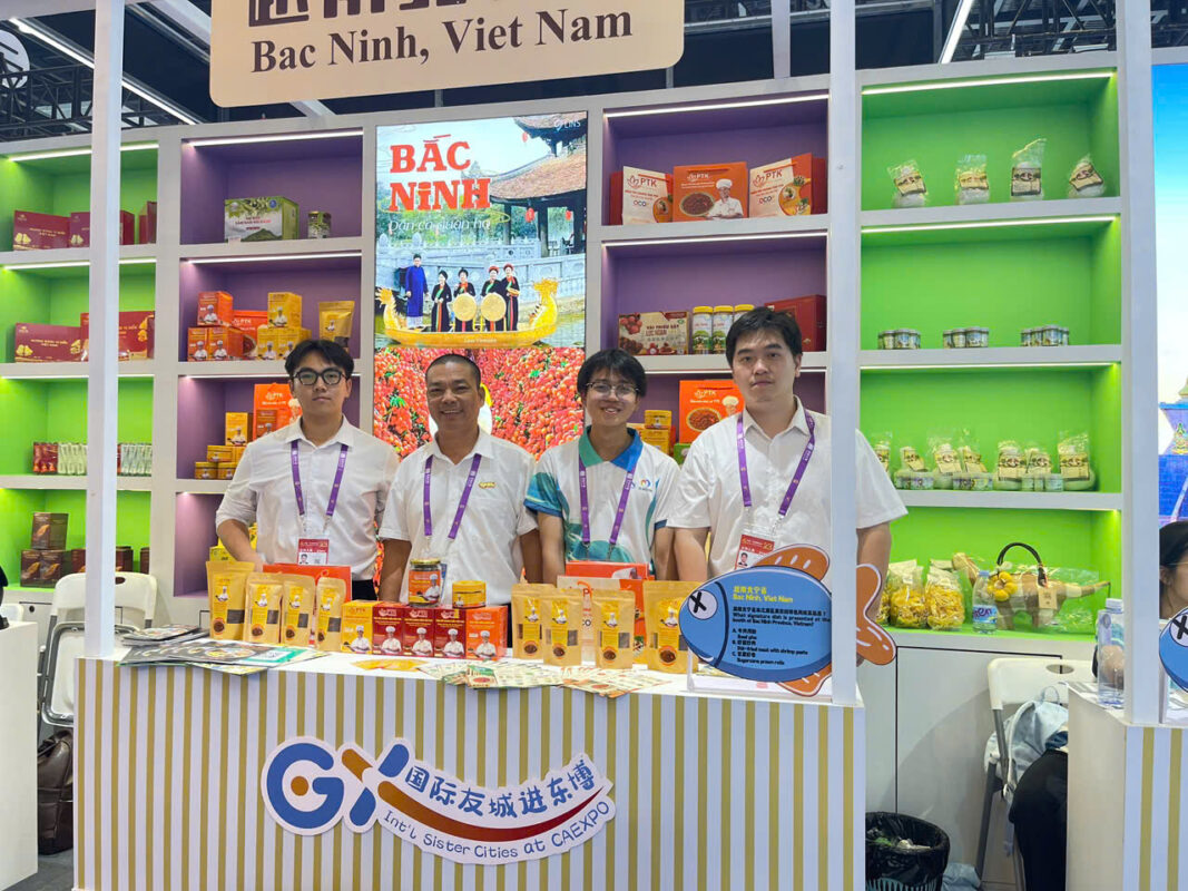 Gian hàng PTK / sản phẩm trưng bày.